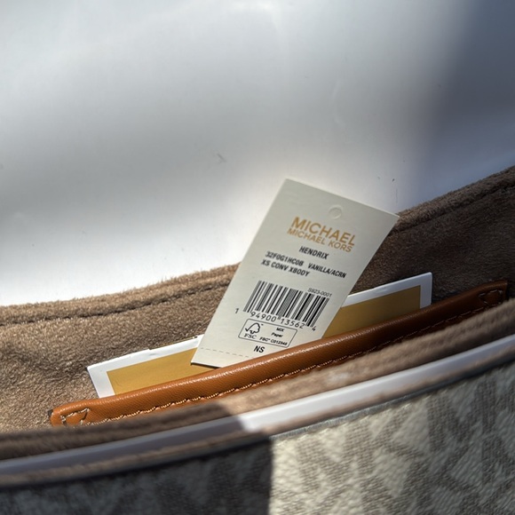 Michael Kors Hendrix XS Crossbody NWT - Picture 9 of 11